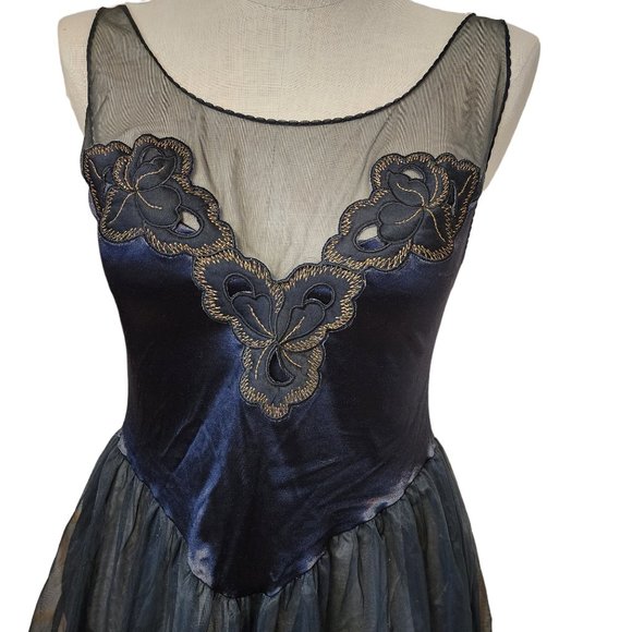 Vintage Vanity Fair Nightgown - Black - Large - Made‎ In USA - Picture 3 of 12